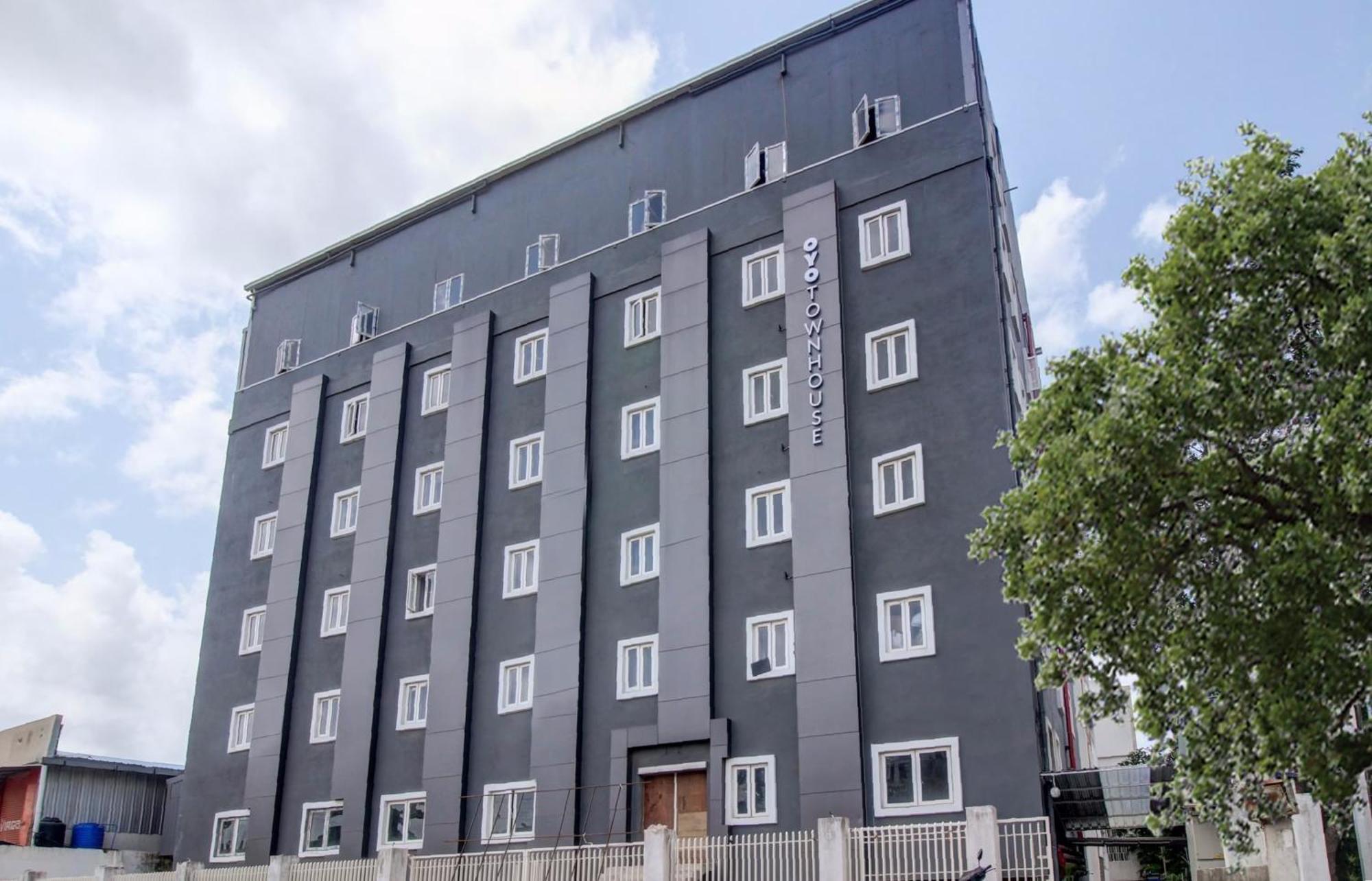 海得拉巴 Super Townhouse Rcc Majestic 397 Lb Nagar酒店 外观 照片
